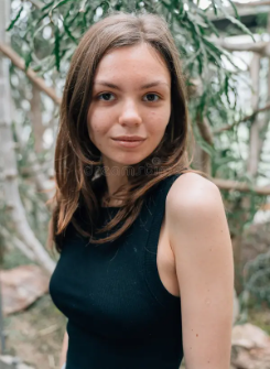 <em>Ángela M.</em>